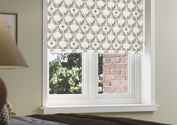 Vine and Bloom, Hudds - Roller Blind - Image 5
